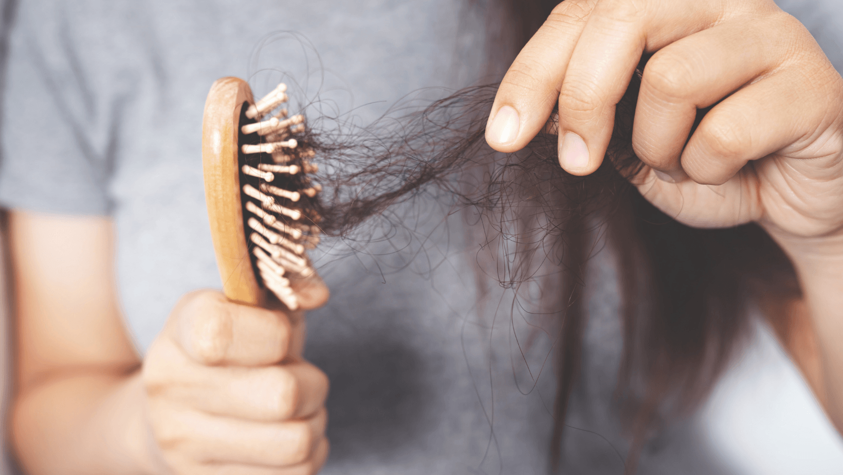 Carga negativa en el cabello